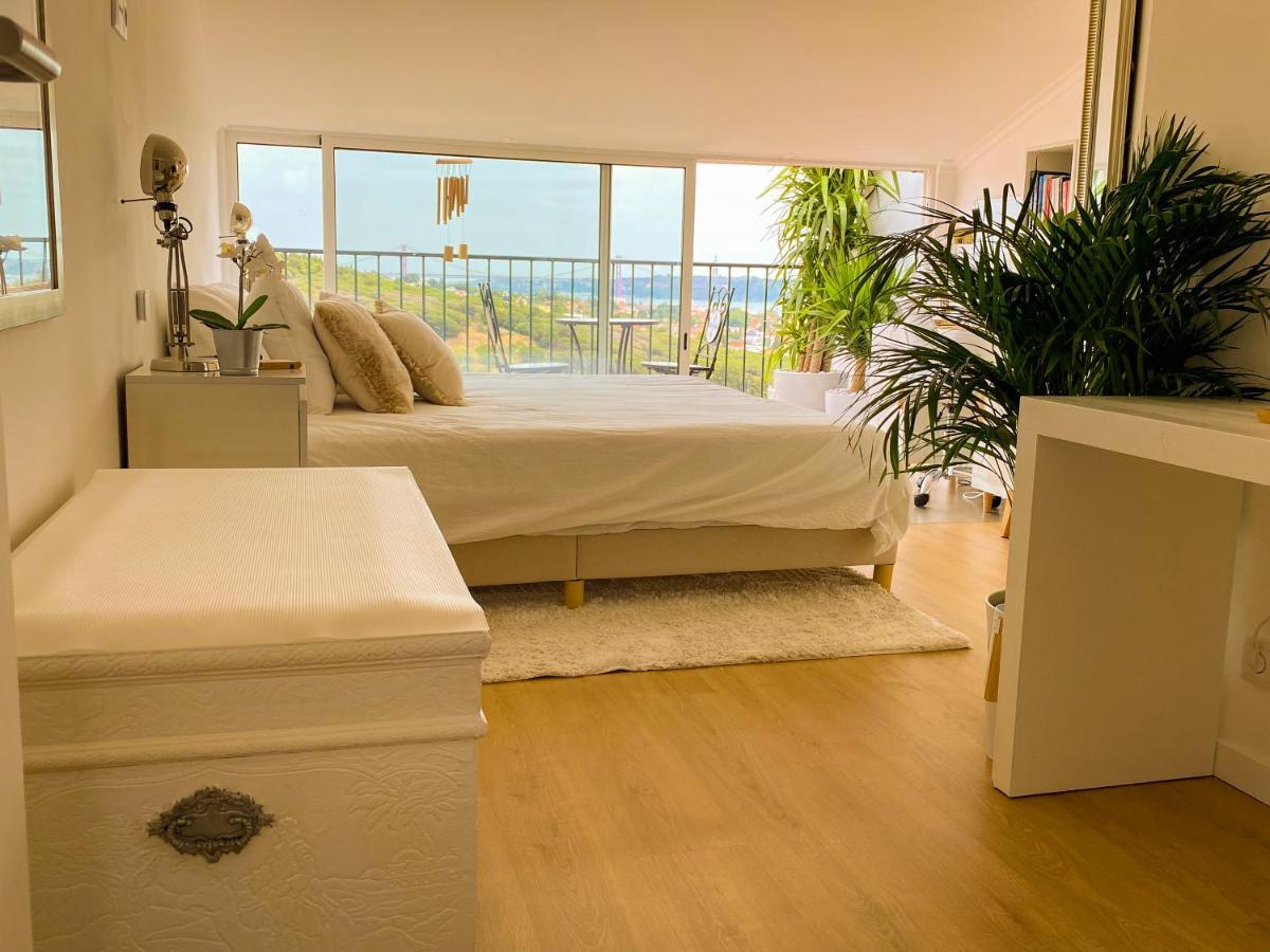 Ideally Located With Perfect Views Alges Bagian luar foto