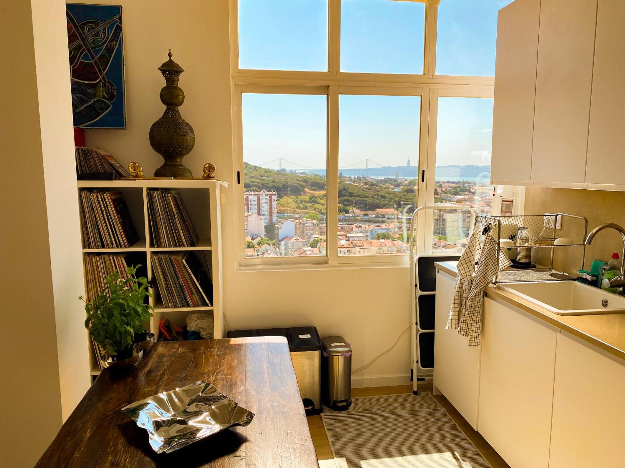 Ideally Located With Perfect Views Alges Bagian luar foto