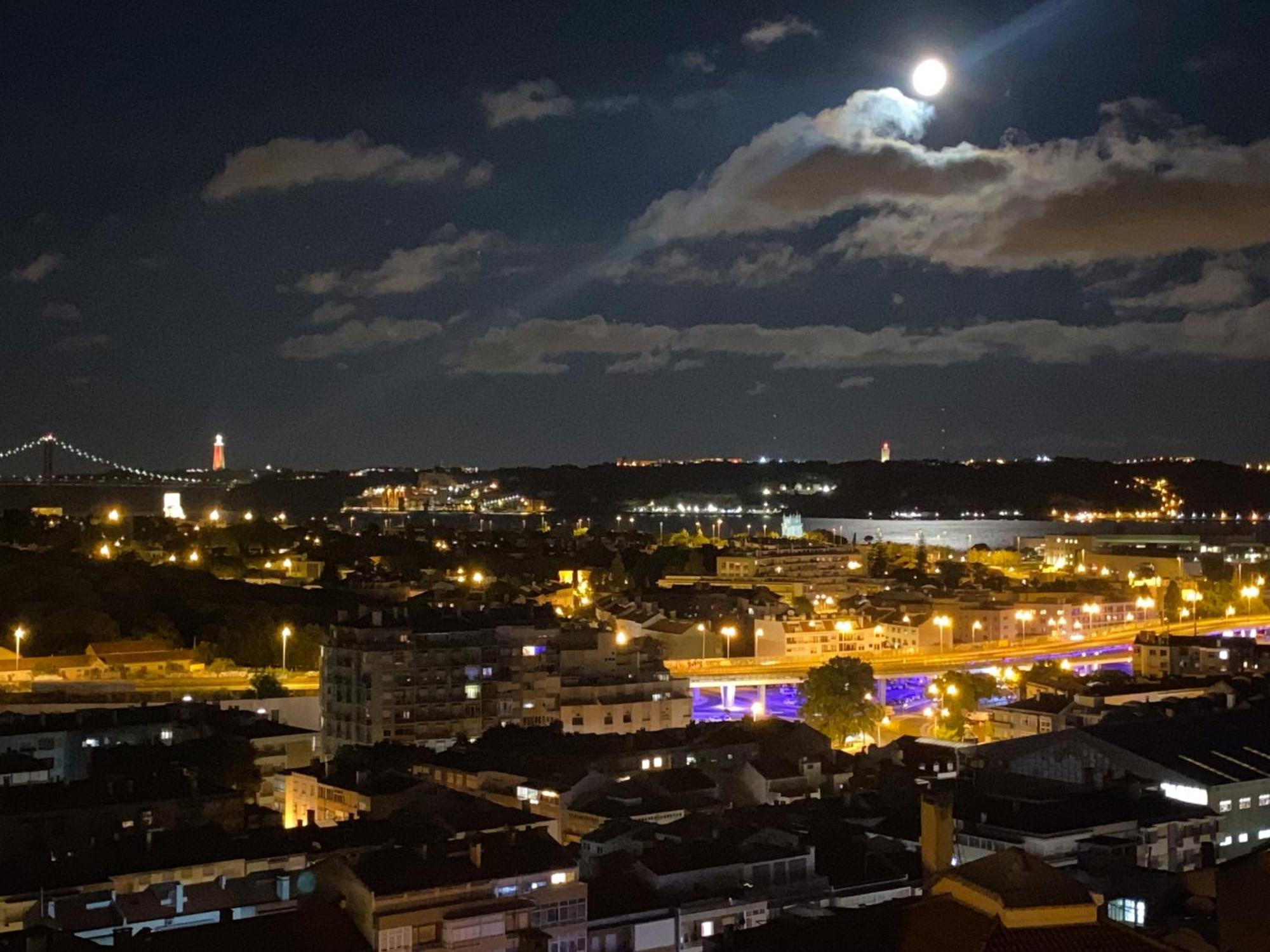 Ideally Located With Perfect Views Alges Bagian luar foto